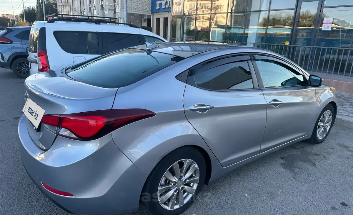Hyundai Elantra 2014 года за 6 000 000 тг. в Атырау фото 3