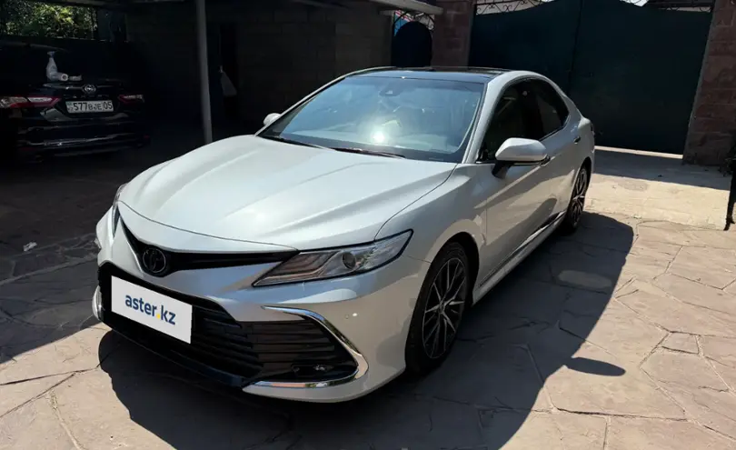 Toyota Camry 2023 года за 20 000 000 тг. в Алматы