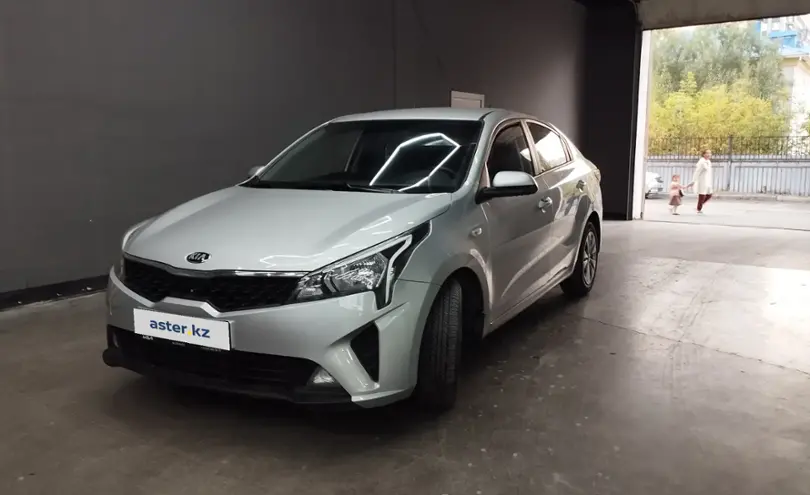 Kia Rio 2021 года за 7 200 000 тг. в Астана