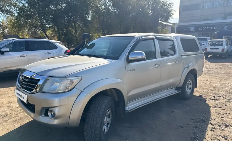 Toyota Hilux 2014 года за 10 000 000 тг. в Актобе