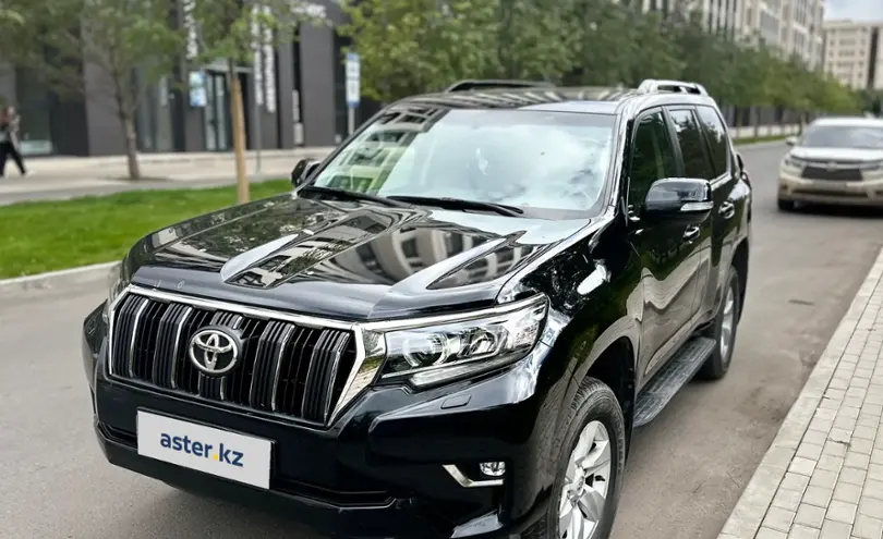 Toyota Land Cruiser Prado 2018 года за 23 500 000 тг. в Астана