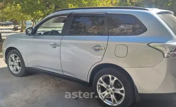 Mitsubishi Outlander 2013 года за 7 200 000 тг. в Шымкент фото 2