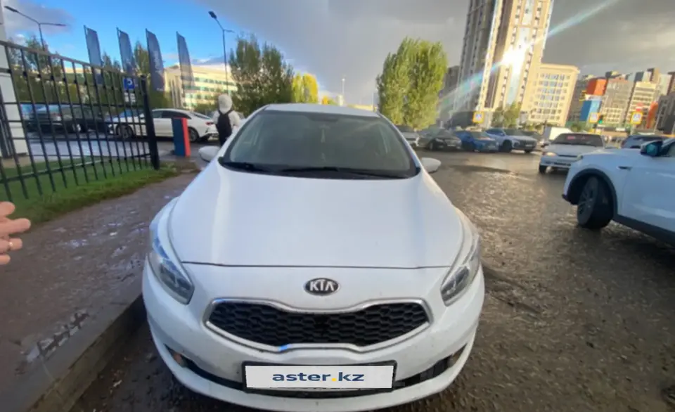 Kia Ceed 2013 года за 5 500 000 тг. в Астана фото 2