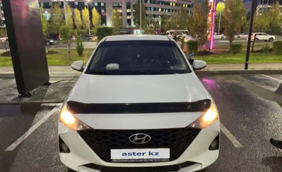 Hyundai Accent 2020 года за 6 100 000 тг. в Астана фото 2