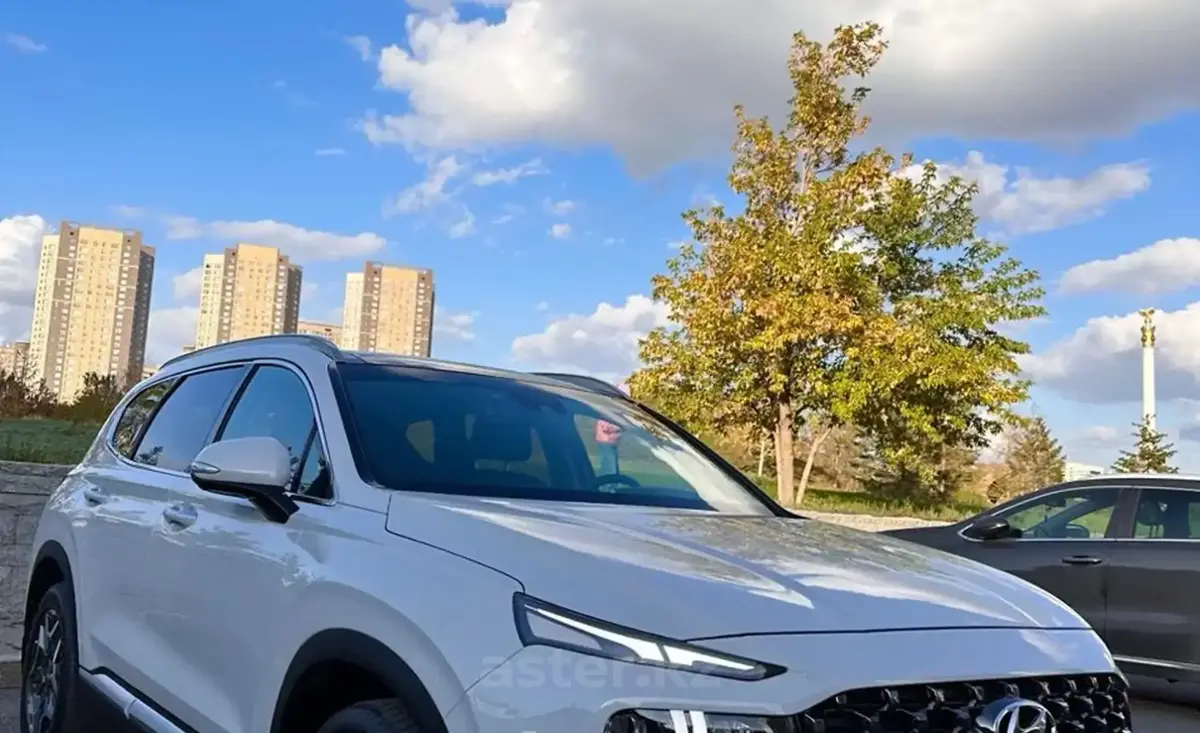 Hyundai Santa Fe 2021 года за 17 900 000 тг. в Астана фото 3