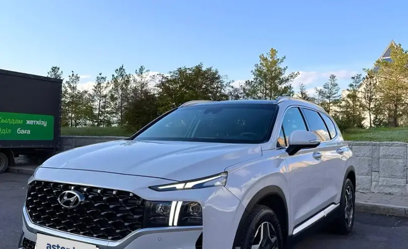 Hyundai Santa Fe 2021 года за 17 900 000 тг. в Астана