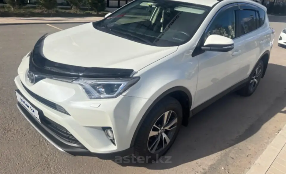 Toyota RAV4 2016 года за 12 000 000 тг. в Астана фото 1