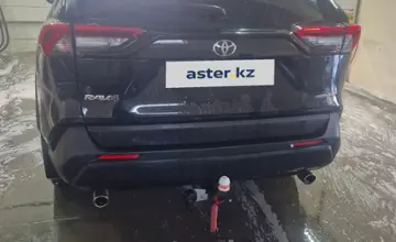Toyota RAV4 2019 года за 13 500 000 тг. в Астана фото 3