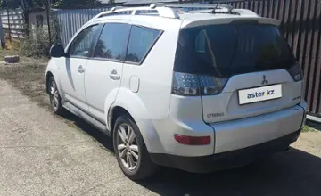 Mitsubishi Outlander 2009 года за 4 000 000 тг. в Алматы фото 3