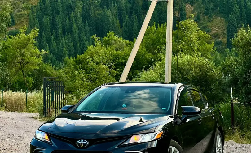 Toyota Camry 2023 года за 13 500 000 тг. в Алматы