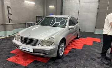 Mercedes-Benz C-Класс 2003 года за 3 500 000 тг. в Алматы фото 4