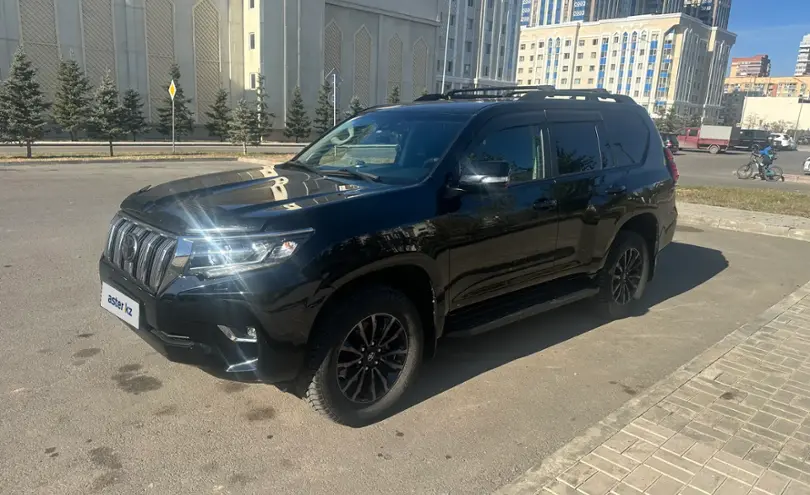 Toyota Land Cruiser Prado 2021 года за 26 000 000 тг. в Астана