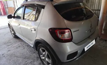 Renault Sandero 2015 года за 4 700 000 тг. в Алматы фото 4