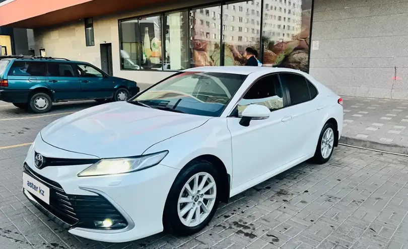 Toyota Camry 2021 года за 15 000 000 тг. в Астана