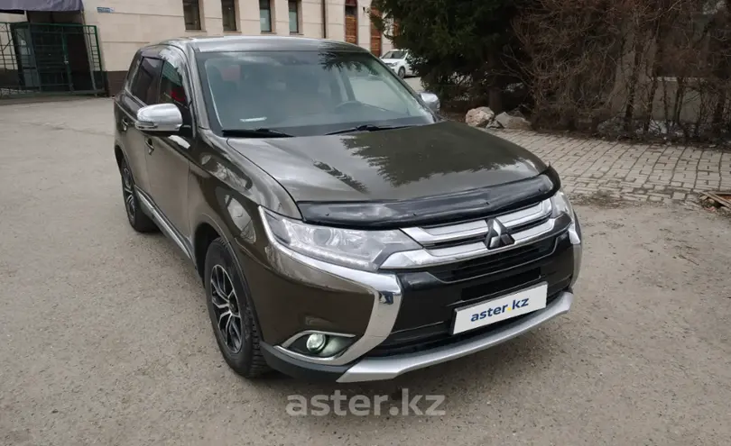 Mitsubishi Outlander 2017 года за 10 300 000 тг. в Астана