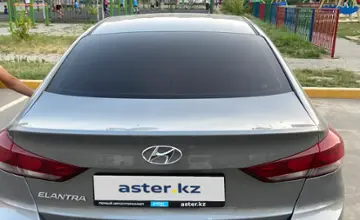 Hyundai Elantra 2018 года за 8 000 000 тг. в Актобе фото 2