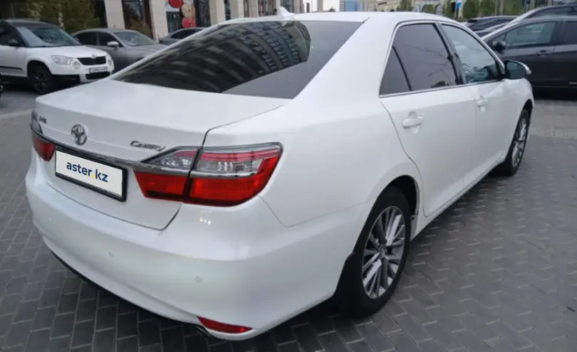 Toyota Camry 2015 года за 10 000 000 тг. в Астана фото 5