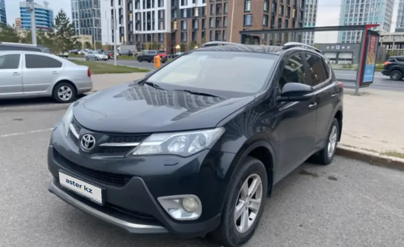 Toyota RAV4 2014 года за 10 000 000 тг. в Астана
