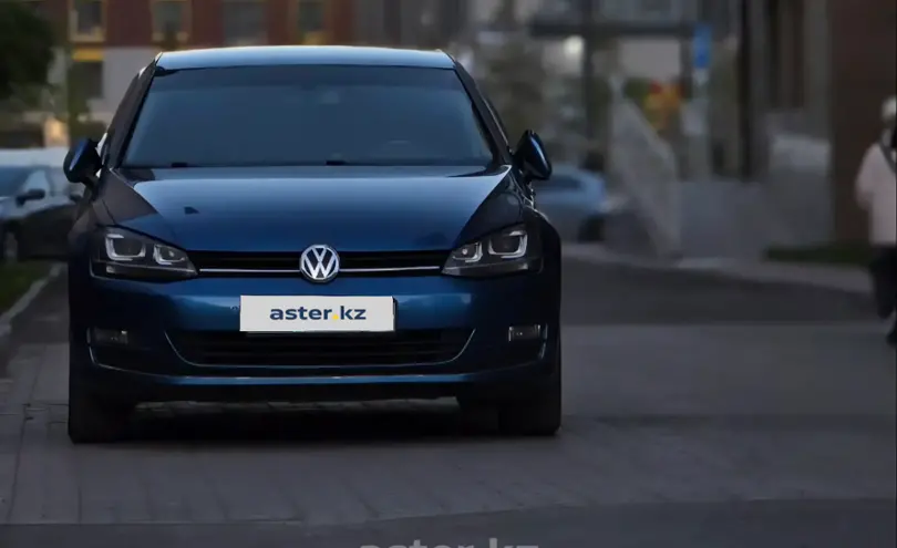 Volkswagen Golf 2014 года за 6 800 000 тг. в Астана