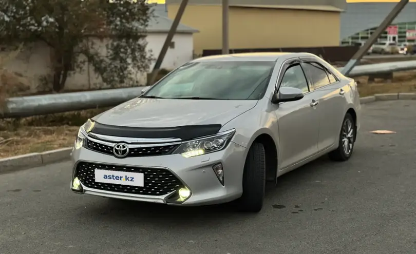 Toyota Camry 2016 года за 10 500 000 тг. в Атырау