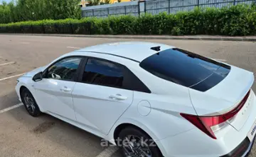 Hyundai Elantra 2024 года за 10 200 000 тг. в Астана