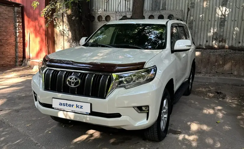 Toyota Land Cruiser Prado 2018 года за 23 000 000 тг. в Алматы