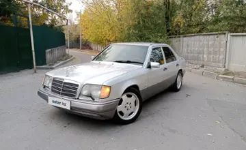 Mercedes-Benz E-Класс 1994 года за 2 700 000 тг. в Алматы фото 1
