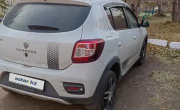 Renault Sandero 2018 года за 5 800 000 тг. в Караганда фото 4