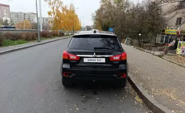 Mitsubishi Outlander Sport 2018 года за 7 300 000 тг. в Алматы фото 3