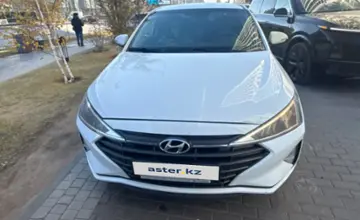 Hyundai Elantra 2019 года за 7 500 000 тг. в Астана фото 2