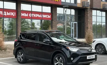 Toyota RAV4 2016 года за 11 500 000 тг. в Атырау фото 2