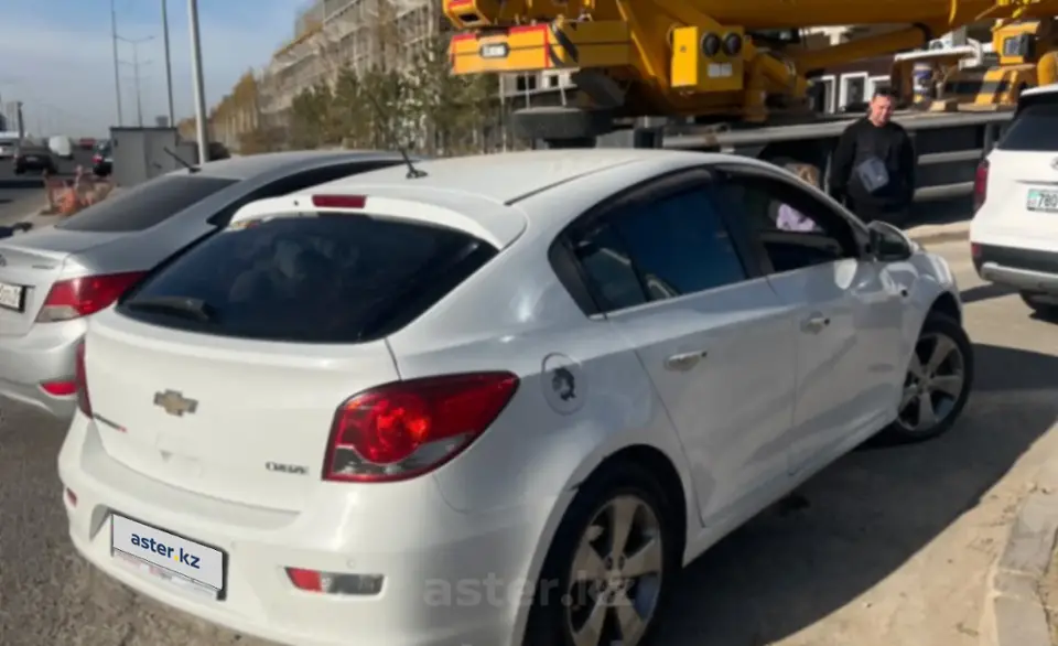 Chevrolet Cruze 2011 года за 3 500 000 тг. в Астана