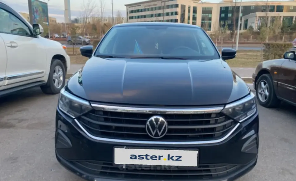 Volkswagen Polo 2021 года за 7 800 000 тг. в Астана фото 2