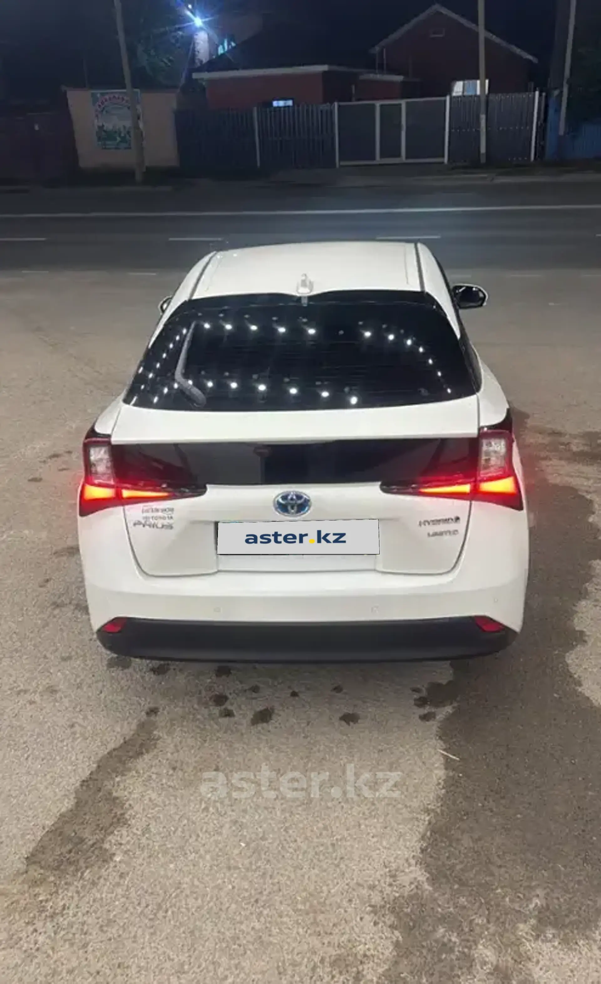 Toyota Prius 2019 года за 13 000 000 тг. в Атырау