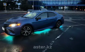 Toyota Camry 2018 года за 13 500 000 тг. в Павлодар фото 1