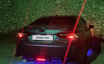 Toyota Camry 2018 года за 13 500 000 тг. в Павлодар