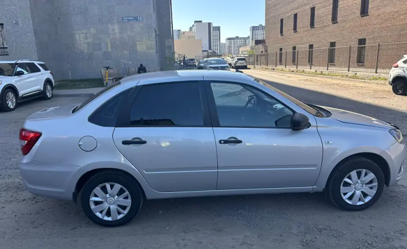 LADA (ВАЗ) Granta 2020 года за 3 800 000 тг. в Астана фото 2
