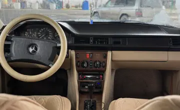 Mercedes-Benz E-Класс 1992 года за 1 190 000 тг. в Семей фото 5