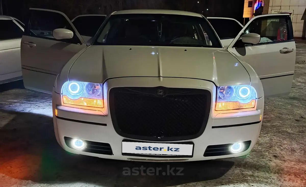Chrysler 300C 2005 года за 5 500 000 тг. в Восточно-Казахстанская область