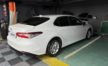 Toyota Camry 2018 года за 13 800 000 тг. в Павлодарская область фото 2
