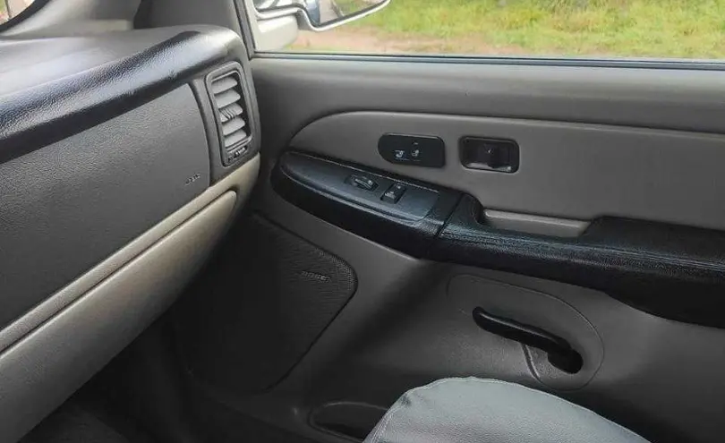 Chevrolet Tahoe 2004 года за 7 000 000 тг. в Павлодарская область