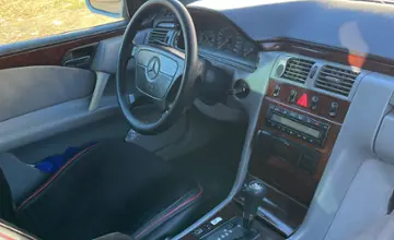 Mercedes-Benz E-Класс 1997 года за 3 200 000 тг. в Талдыкорган фото 5