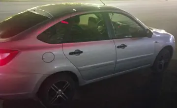 LADA (ВАЗ) Granta 2015 года за 2 500 000 тг. в Семей фото 3