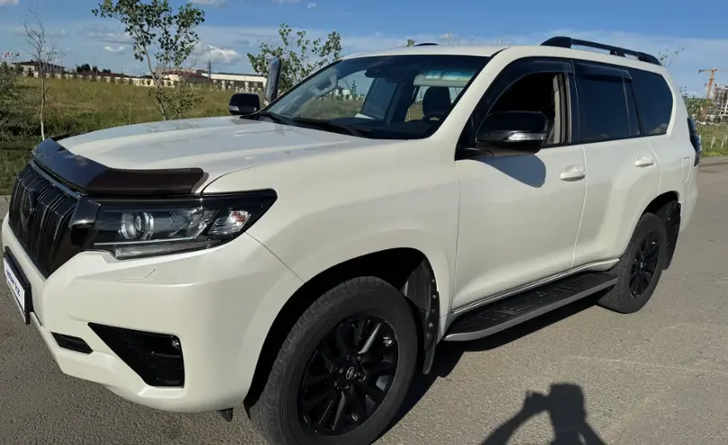 Toyota Land Cruiser Prado 2020 года за 26 750 000 тг. в Астана