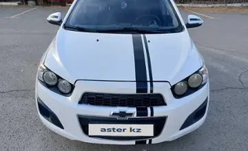 Chevrolet Aveo 2014 года за 3 500 000 тг. в Караганда фото 2