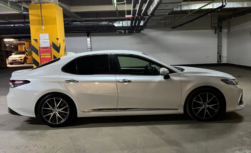 Toyota Camry 2022 года за 13 500 000 тг. в Актюбинская область фото 3