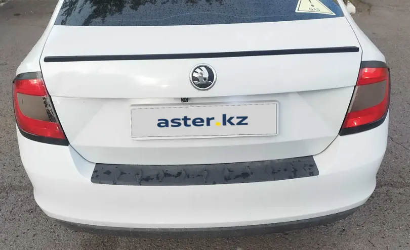 Skoda Rapid 2014 года за 4 100 000 тг. в Караганда фото 3