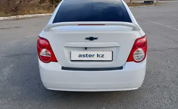 Chevrolet Aveo 2014 года за 3 500 000 тг. в Караганда фото 4