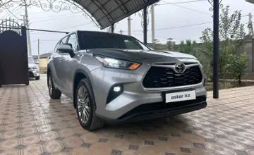 Toyota Highlander 2022 года за 22 000 000 тг. в Шымкент фото 3