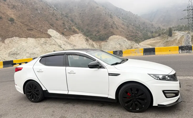 Kia K5 2011 года за 7 000 000 тг. в Алматы фото 3